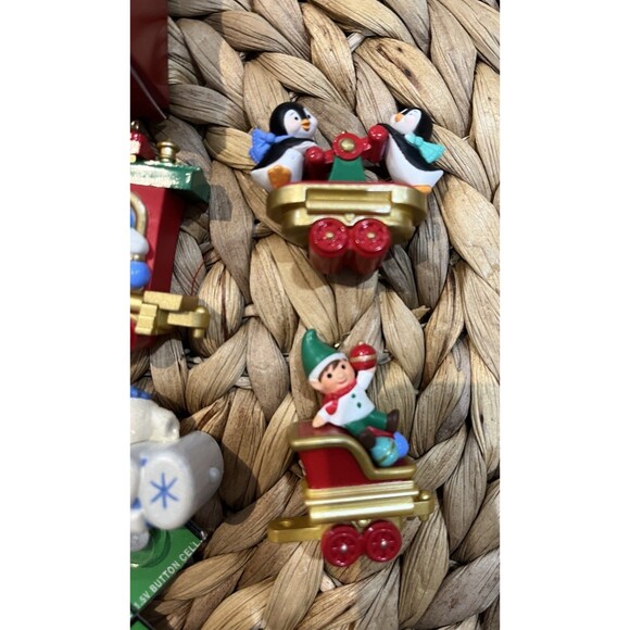 Lot of 9 Vtg Hallmark Keepsake Christmas Ornaments 1990s To 2020 - Picture 8 of 15